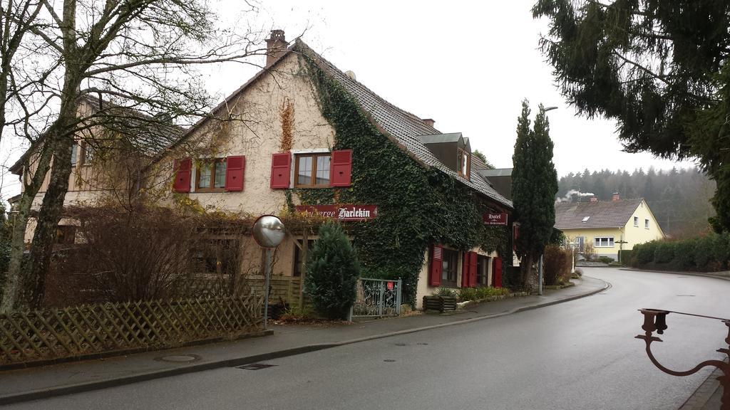 Alte Schreinerei-Auberge Harlekin Randegg Exterior foto