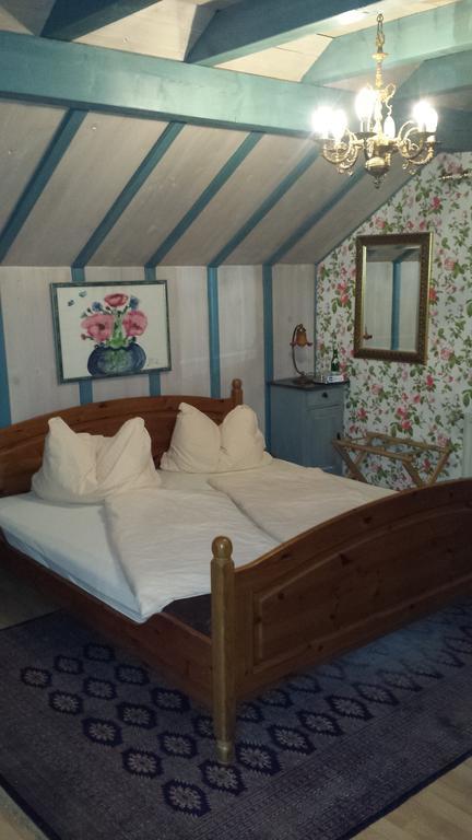 Alte Schreinerei-Auberge Harlekin Randegg Exterior foto